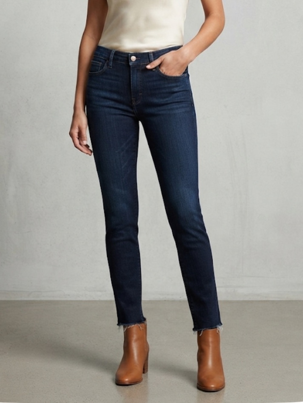 J BRAND Cigarette Leg Skinny Jeans Raw Hem Dark Wash Size 29